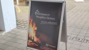 Aufsteller zum Neujahrglühen von Netresearch 2020 Aufsteller zum Neujahrglühen von Netresearch 2020